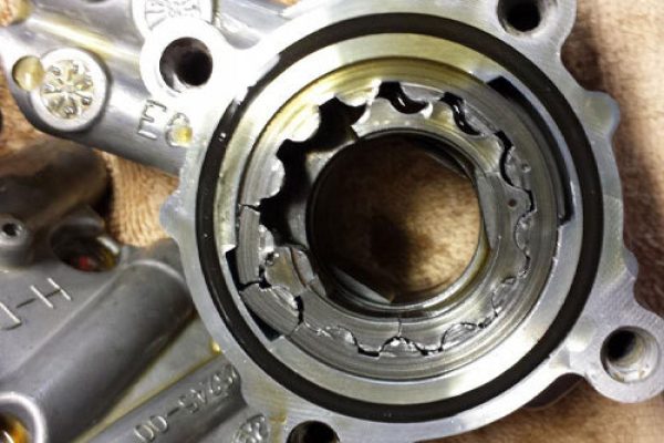 Engine-Oil-Pump-Issue img Engine Repair and Rebuild Service Dubai
