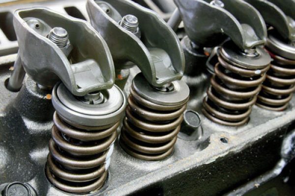 Engine-Valve-Damage img Engine Repair and Rebuild Service Dubai