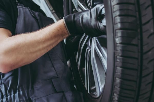 Car Tyres Inspection in Abu Dhabi
